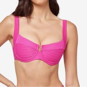 l*space Chain Link Texture Camellia Top. Size Medium. NWT